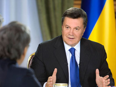 Γιανουκόβιτς: «Όλοι πρέπει να τηρούν τους νόμους του κράτους»